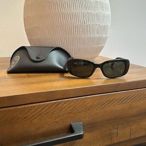 Ray Ban Sunglasses -Black